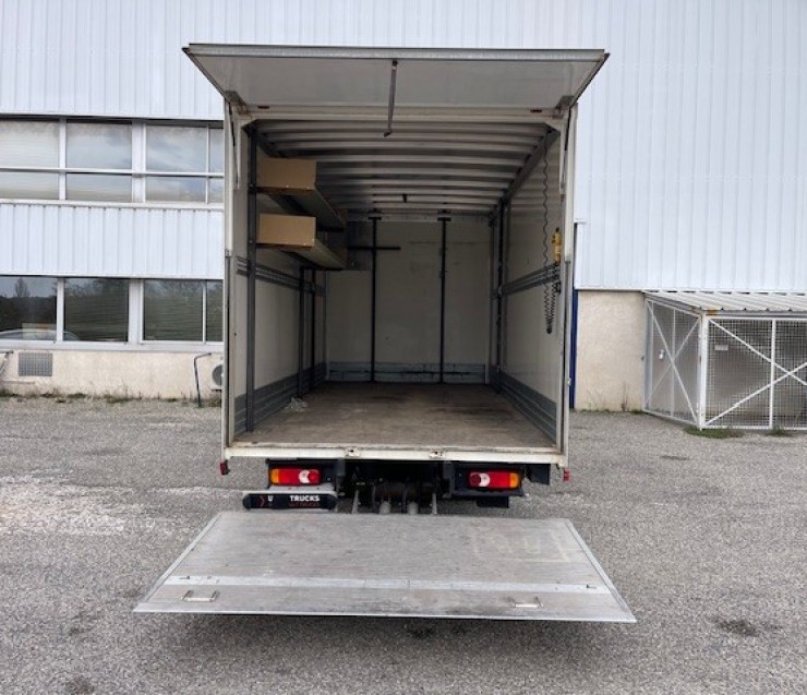 Renault Maxity 140 CH